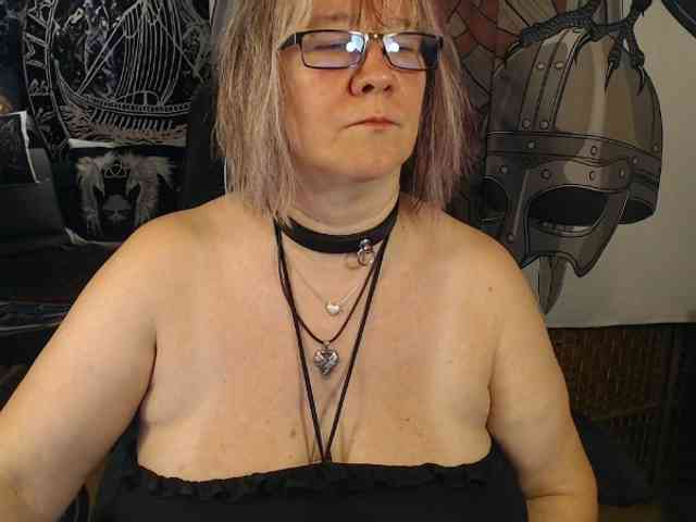 90dTitten webcam