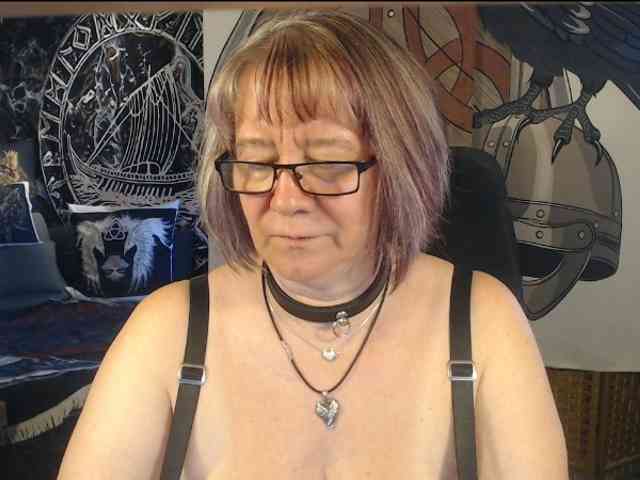 90dTitten webcam