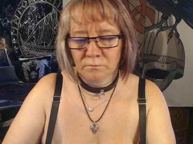 90dTitten webcam
