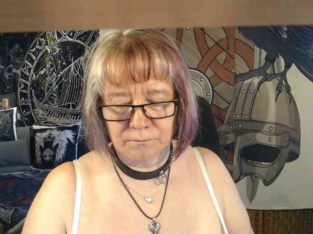 90dTitten webcam