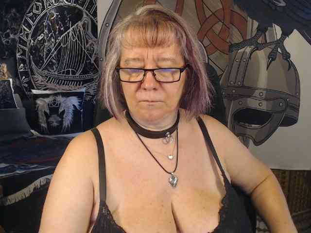 90dTitten webcam