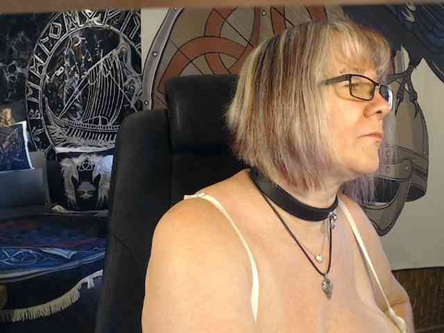 90dTitten webcam