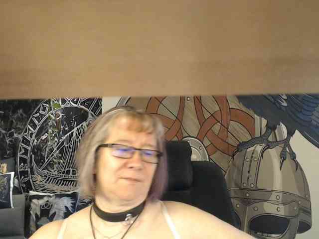 90dTitten webcam