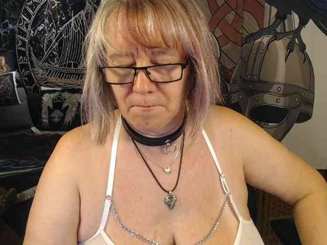 90dTitten webcam