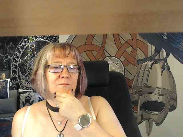 90dTitten webcam