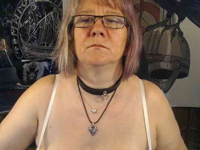 90dTitten webcam