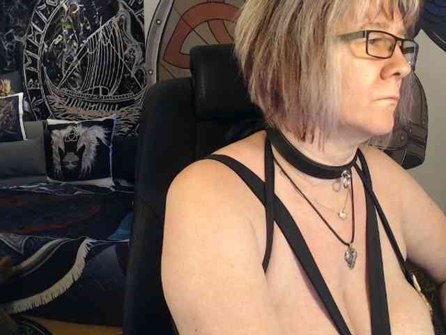 90dTitten webcam