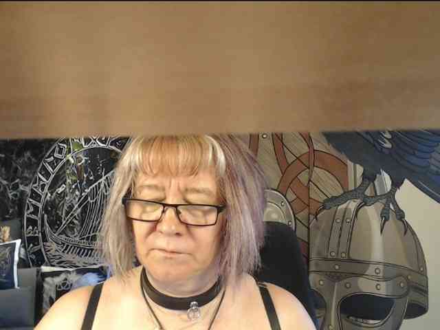 90dTitten webcam