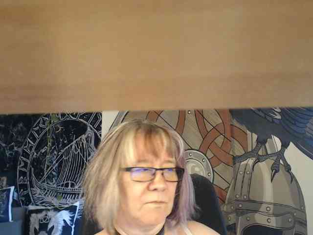 90dTitten webcam
