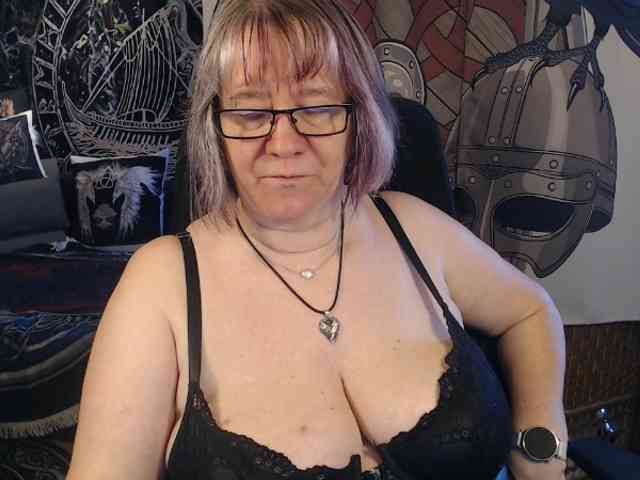 90dTitten webcam