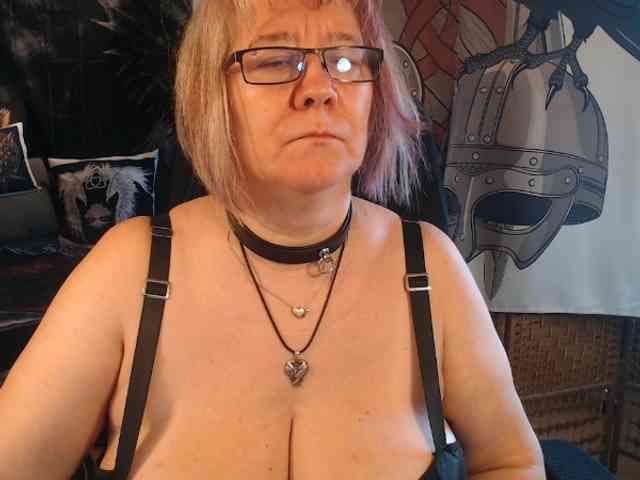 90dTitten webcam