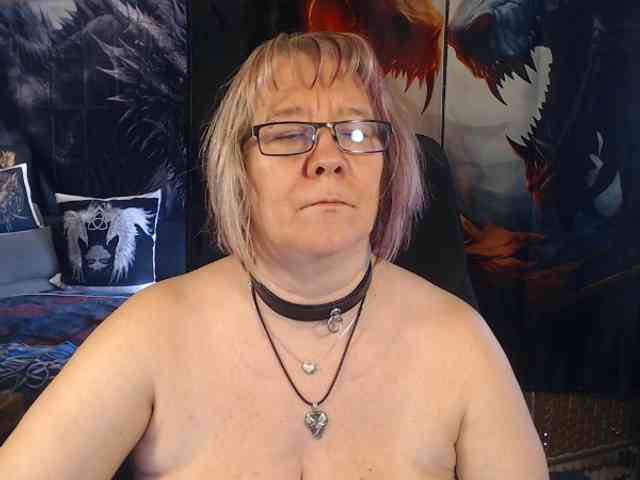 90dTitten webcam