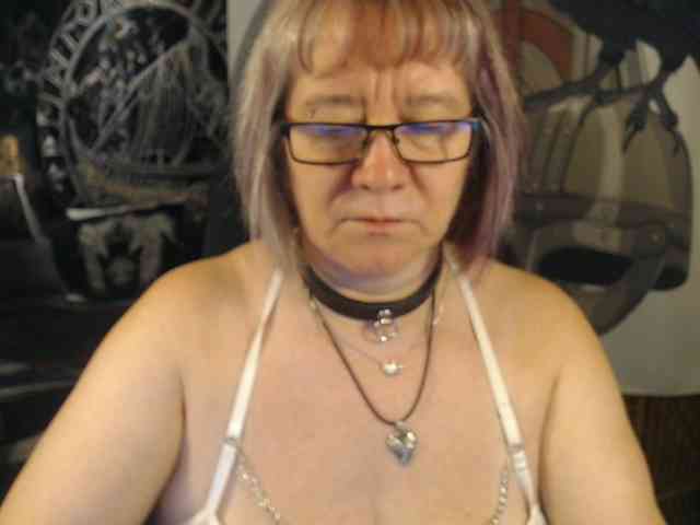 90dTitten webcam