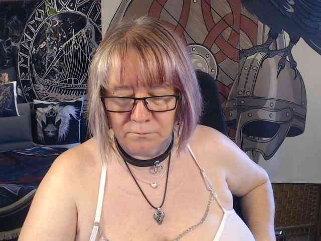 90dTitten webcam