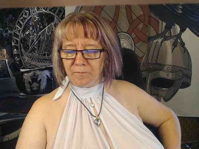 90dTitten webcam