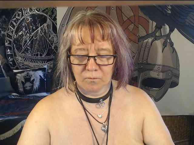 90dTitten webcam