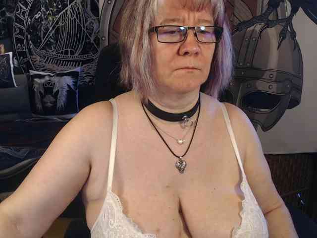 90dTitten webcam