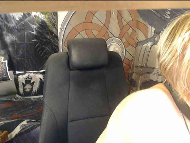 90dTitten webcam