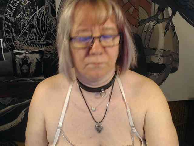 90dTitten webcam