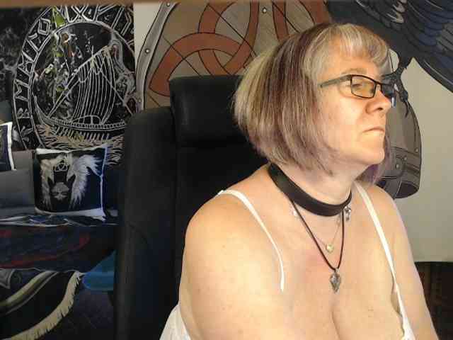 90dTitten webcam