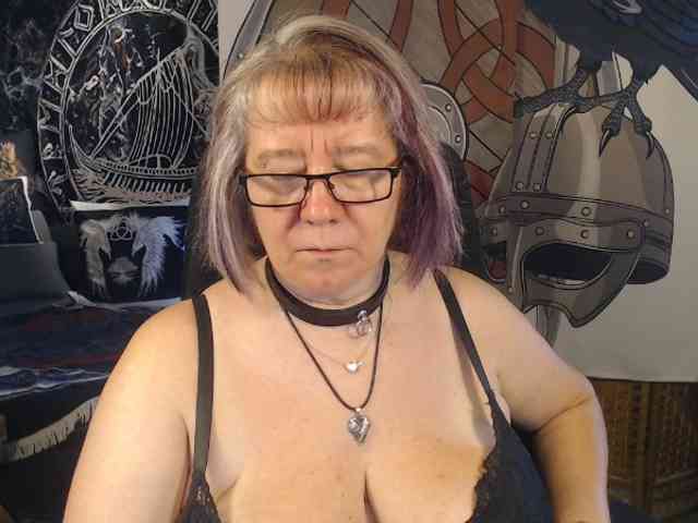 90dTitten webcam