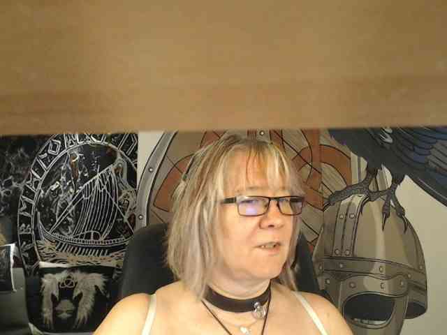 90dTitten webcam