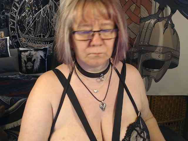 90dTitten webcam