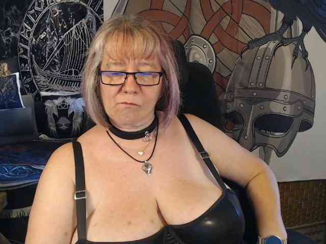 90dTitten webcam