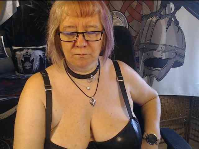 90dTitten webcam