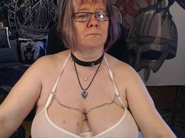 90dTitten webcam