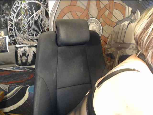 90dTitten webcam