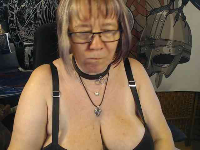90dTitten webcam
