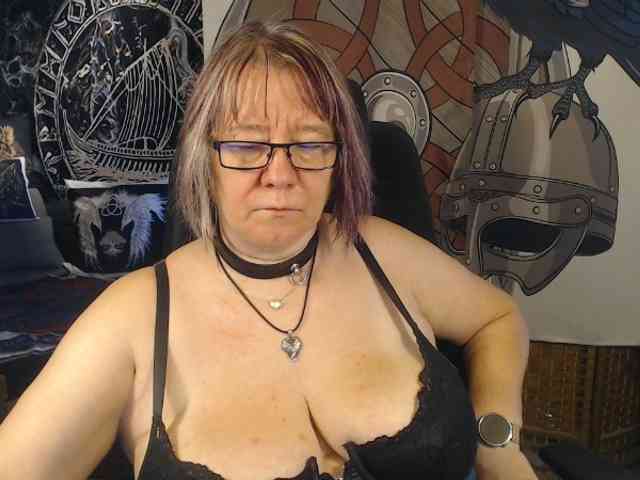 90dTitten webcam