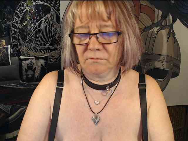 90dTitten webcam