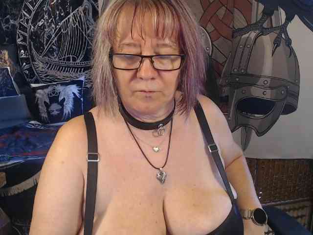 90dTitten webcam