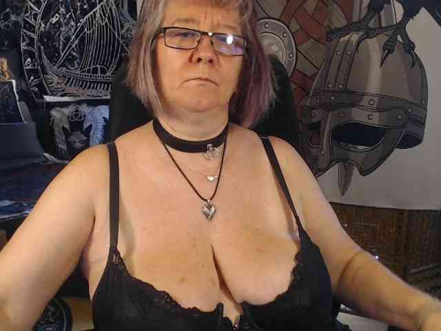 90dTitten webcam