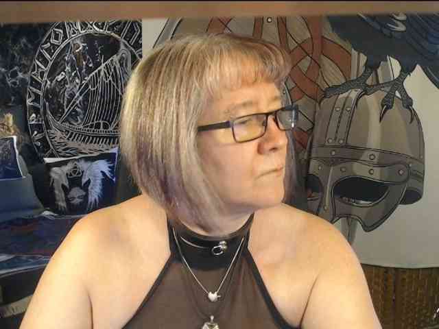 90dTitten webcam