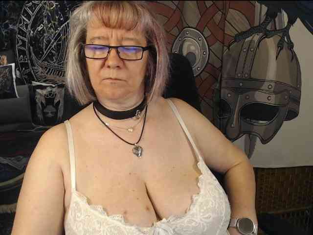 90dTitten webcam