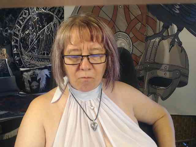 90dTitten webcam