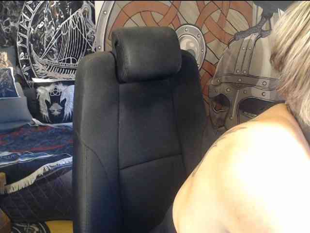 90dTitten webcam