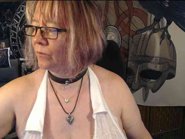 90dTitten webcam
