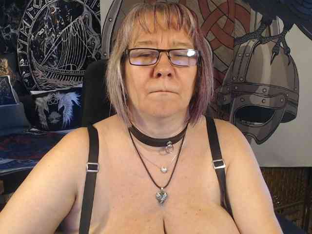 90dTitten webcam