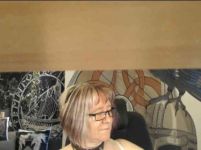 90dTitten webcam