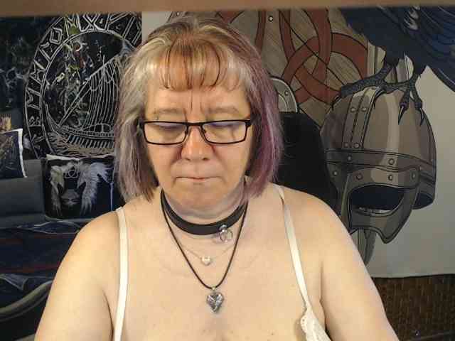 90dTitten webcam