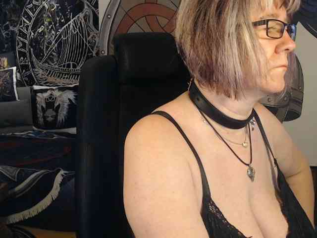 90dTitten webcam