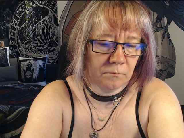 90dTitten webcam