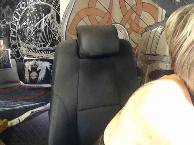 90dTitten webcam