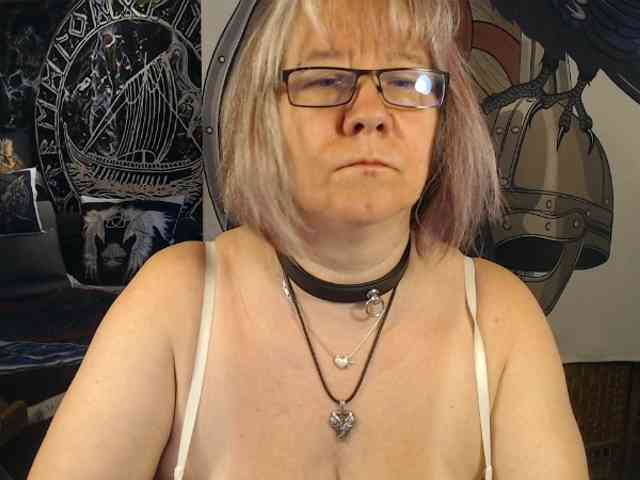 90dTitten webcam