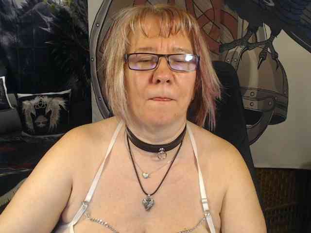90dTitten webcam
