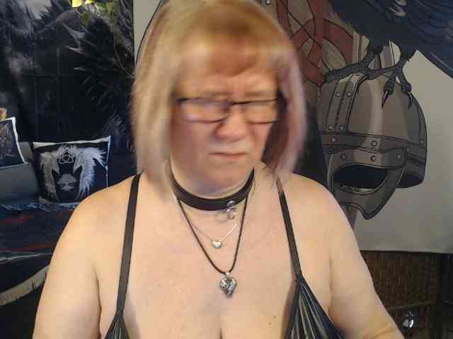 90dTitten webcam